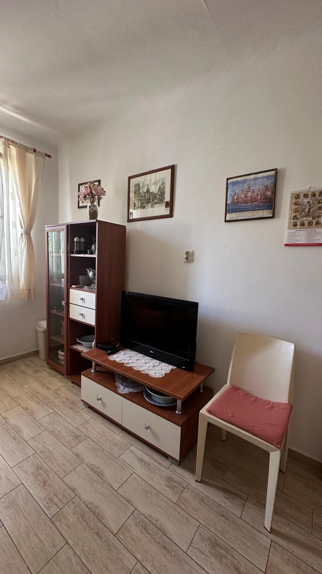 Apartman Duje โตรกีร์ ภายนอก รูปภาพ